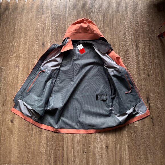 (M) VIEV Gemma Mid-Length Gore-Tex Jacket - for rain/snowsports - Picture 6 of 11